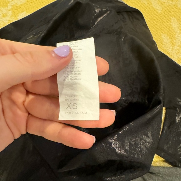 Fabletics metallic black snake skin leggings - Picture 2 of 2